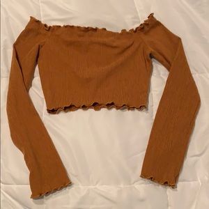 Ribbed long sleeve crop top